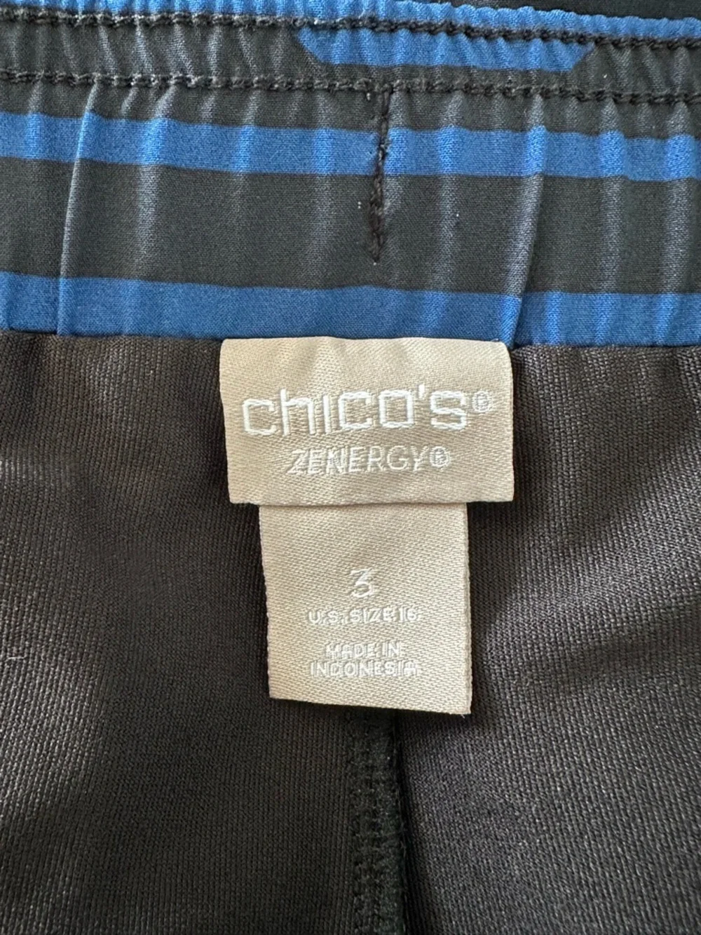 Chico’s Zenergy XL 16 Blue Black Athletic Skort Built-In Shorts Size 3 Pockets - Picture 4 of 6